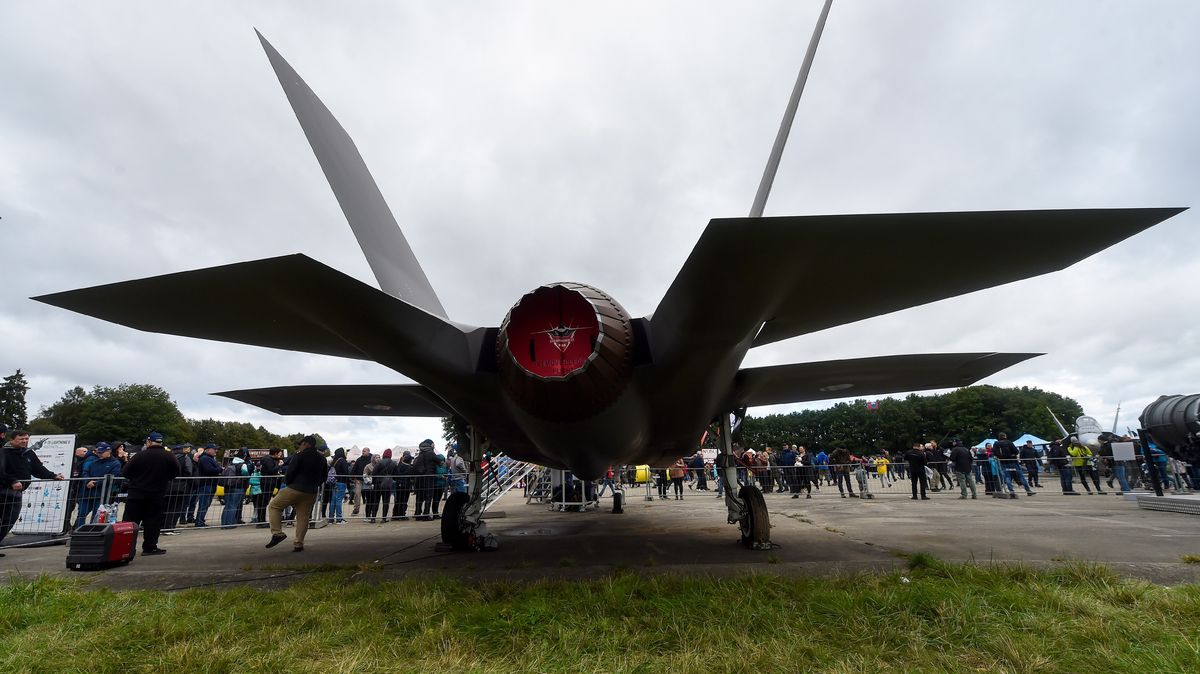 Superstíhačky F-35 ve vzduchu. Dny NATO za víkend navštívilo 110 tisíc lidí
